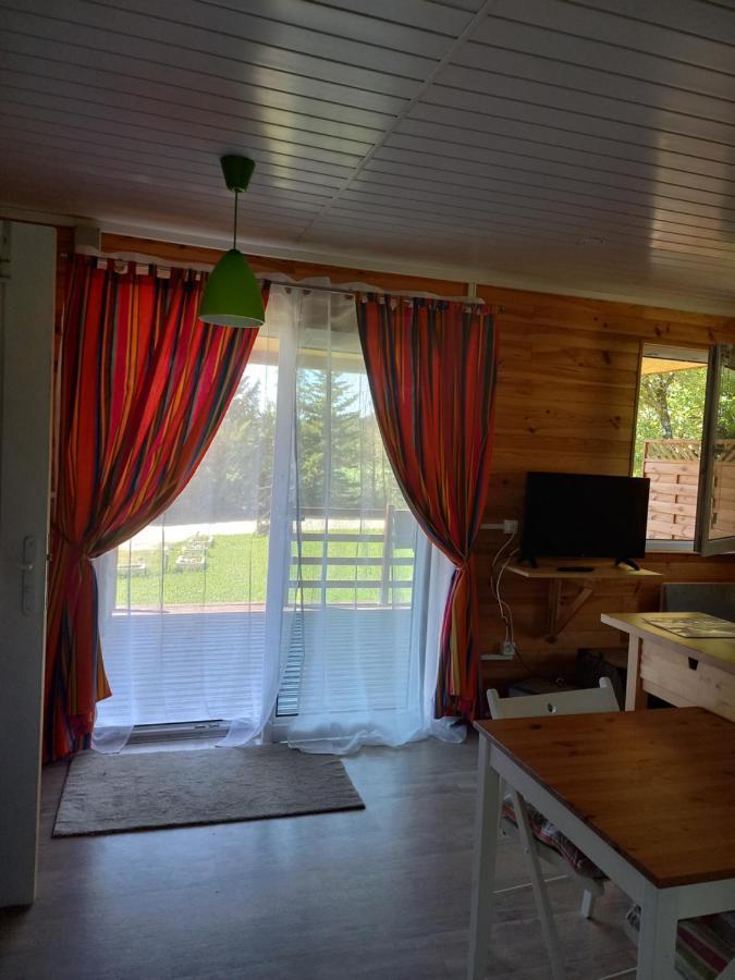 Chalet 2 Pers. + Bebe Montolieu エクステリア 写真