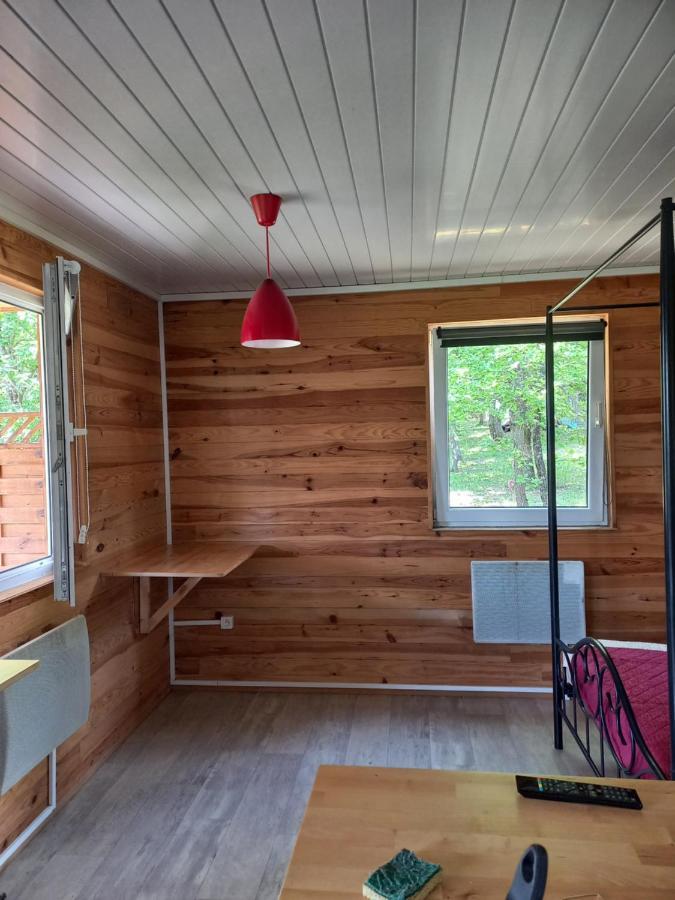 Chalet 2 Pers. + Bebe Montolieu エクステリア 写真